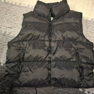 Black old navy puffer vest